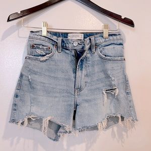 Abercrombie & Fitch High Rise 4" Short